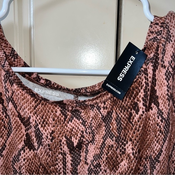 NWT Express Snake Skin Print Long Sleeve London Ultra Soft Jersey Shirt Size XS - Picture 3 of 11